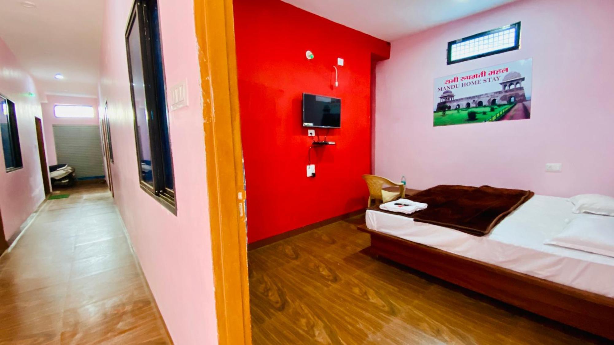 Mandu Home Stay *